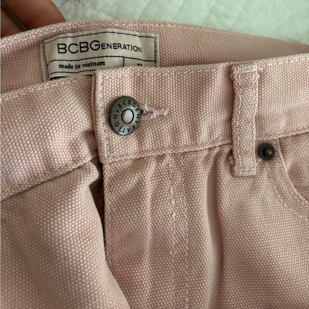 BCBGeneration long short Jean for women Size 27 Rose
Smoke Cropped Gaucho - Picture 14 of 17